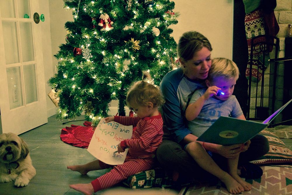Reading The Night Before Christmas to kids on Christmas Eve