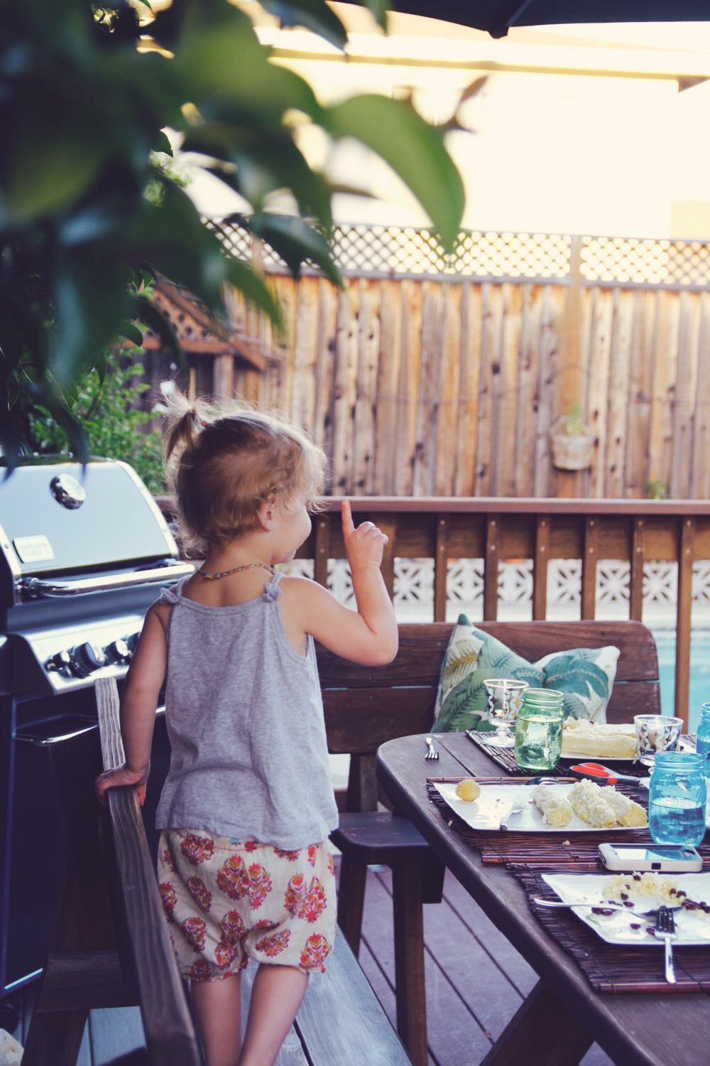 Easy summer backyard makeover ideas from Ramshackle Glam