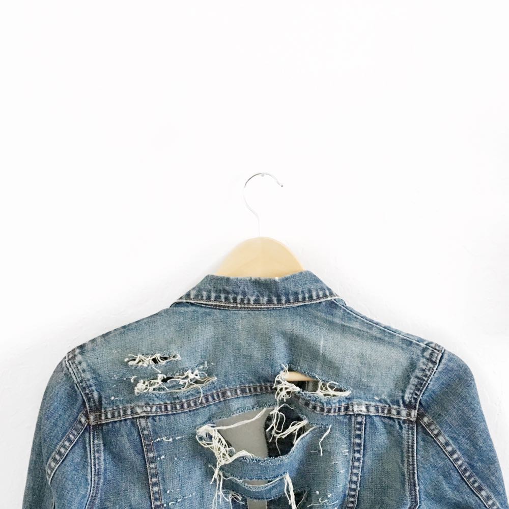 How to make your own super distressed and shredded jean jacket