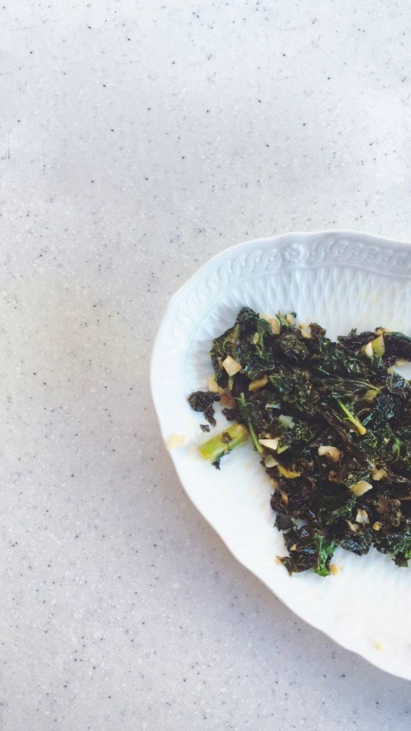 easy recipe for kale with lemon juice and garlic