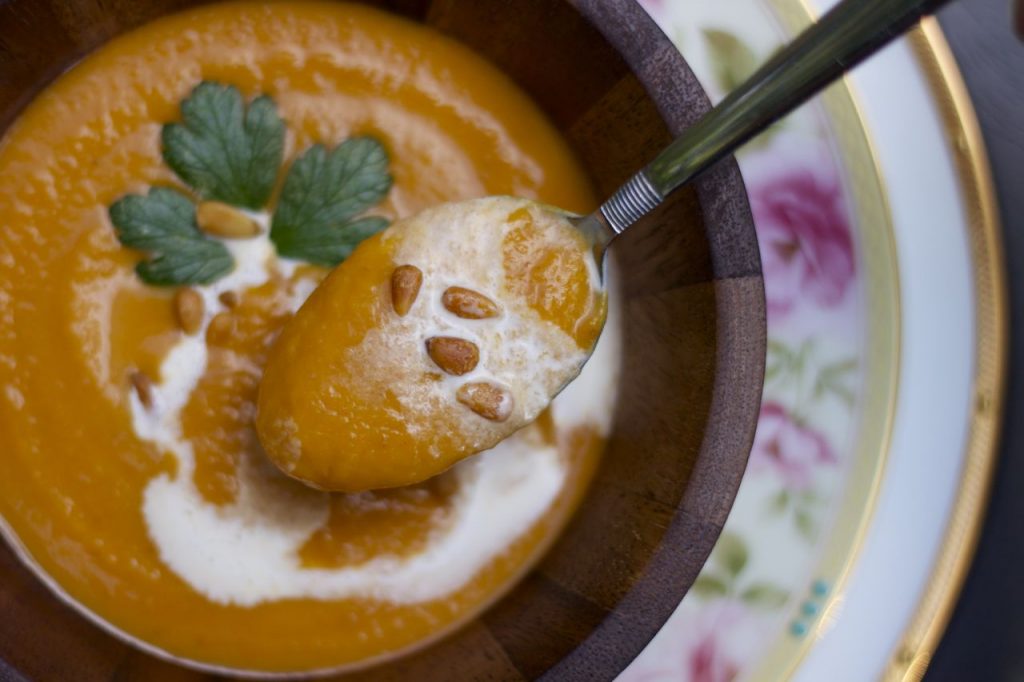 super simple pumpkin soup recipe with pumpkin seeds