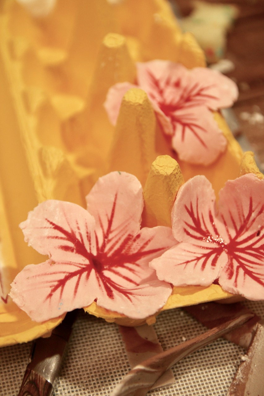 how to make fondant hibiscus flowers