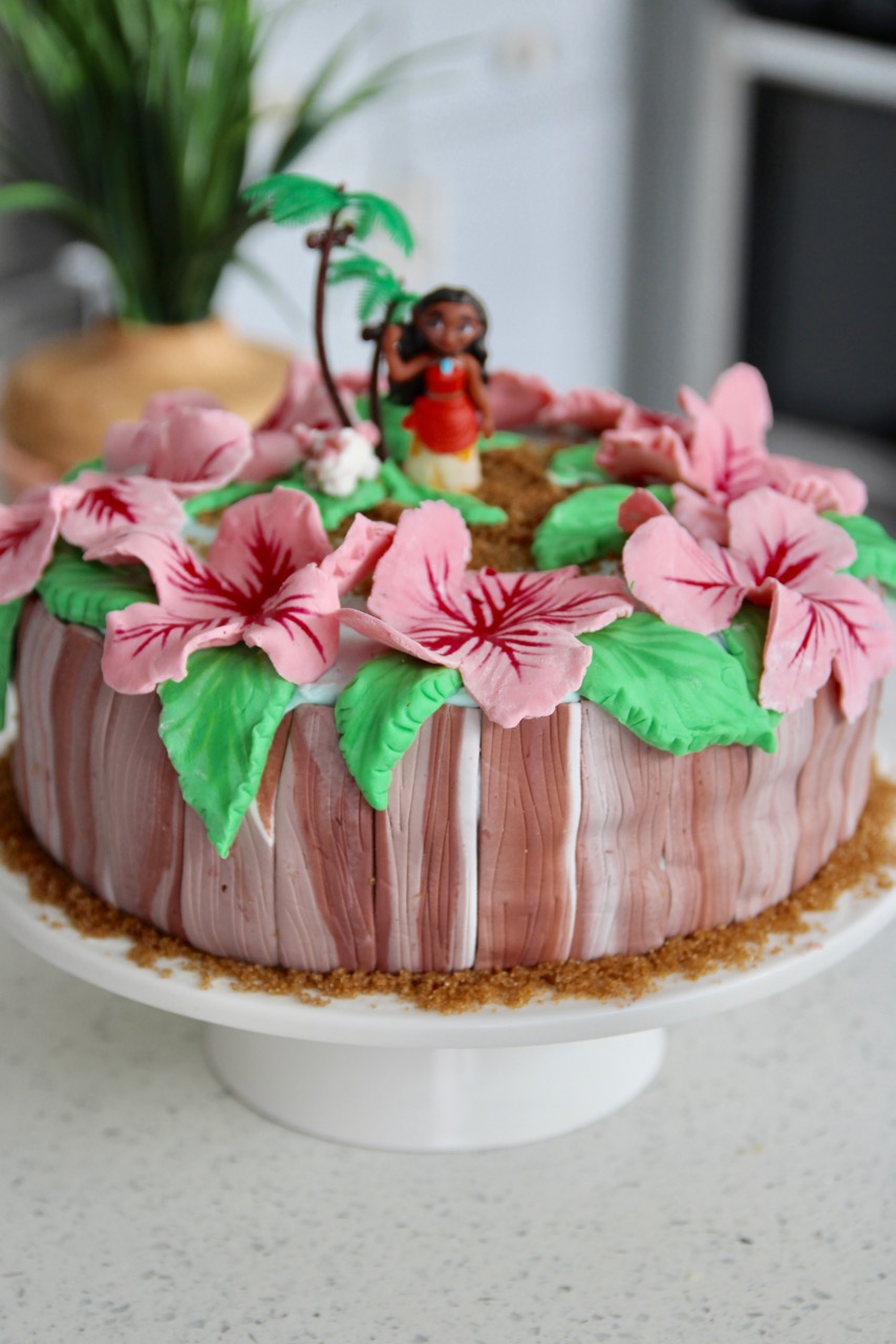 how to make a moana theme birthday cake out of fondant