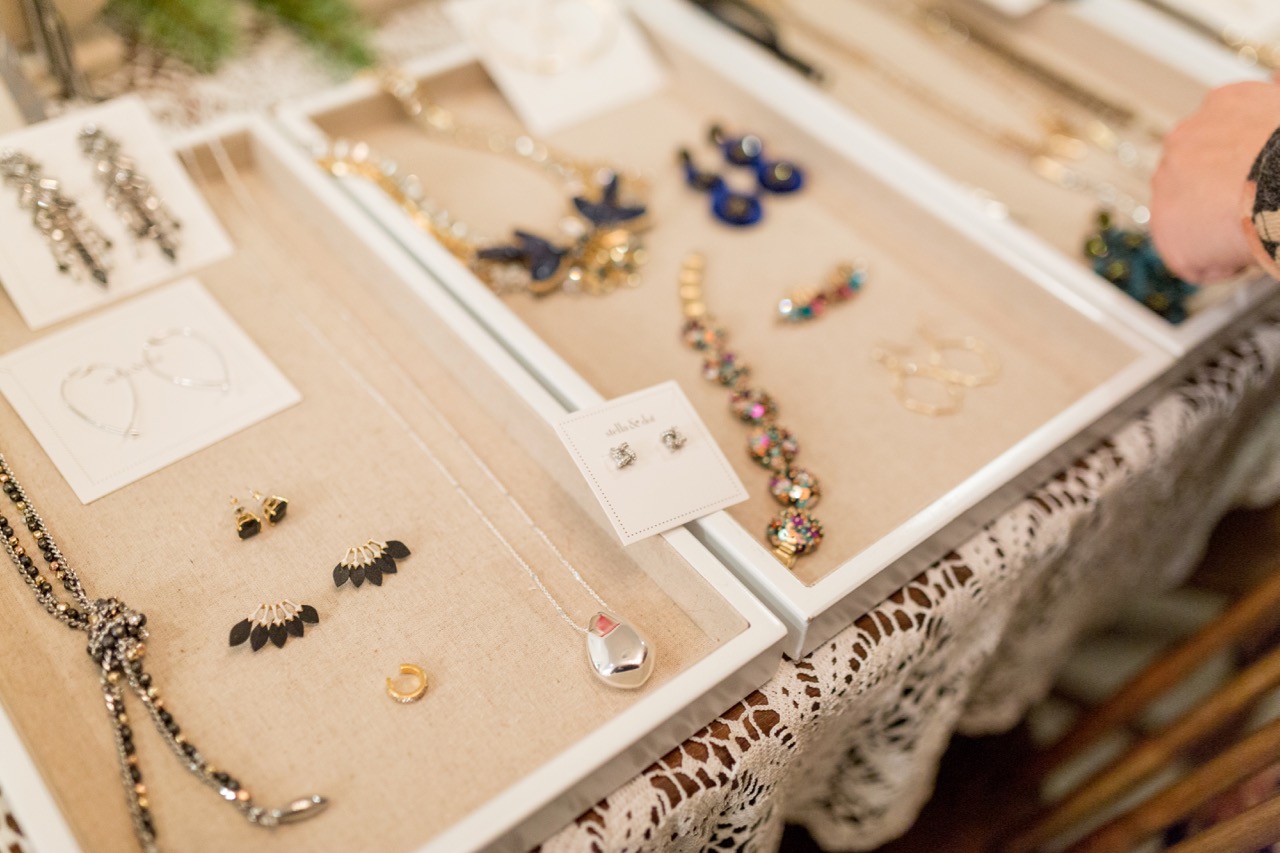 how to host a stella and dot trunk show party