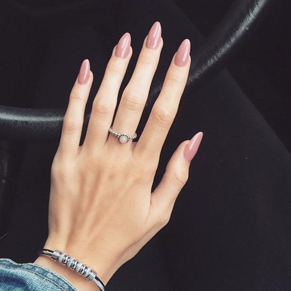 An Argument In Favor Of Press-On Nails (Really) – Ramshackle Glam