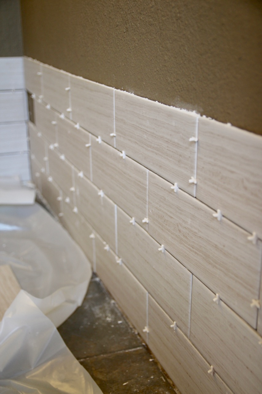 how to tile a bathroom wall