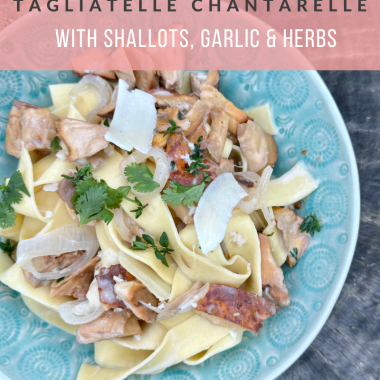 chanterelle mushrooms with pasta and cheese